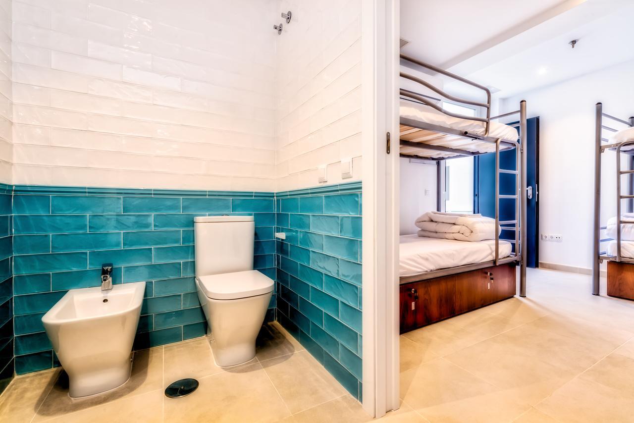 A2c (adults Only) Alberg Sevilla
